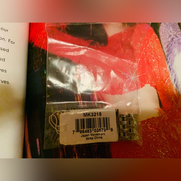 Michael Kors Silver Watch with Rose Face - Picture 9 of 10